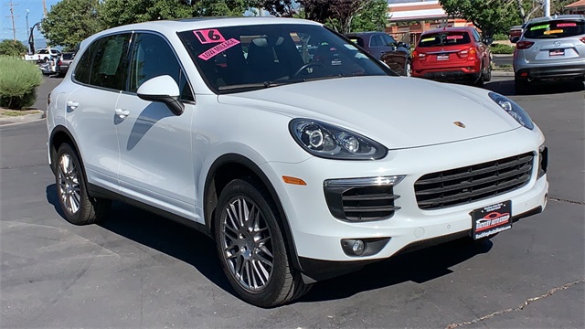 Pre Owned 2016 Porsche Cayenne Base With Navigation Awd